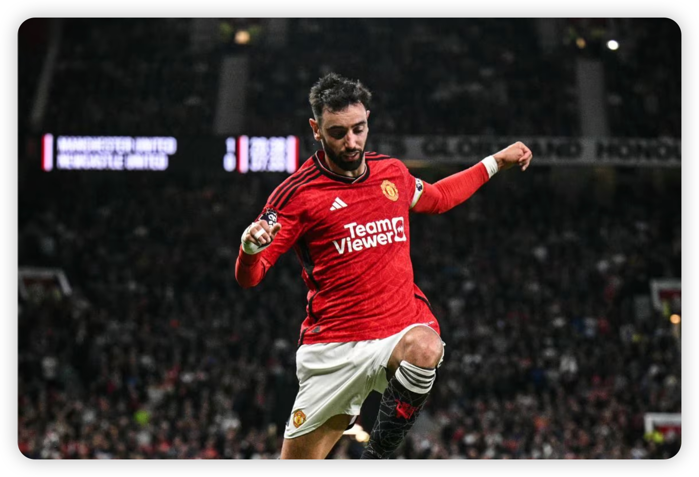 Looking Ahead: United's Midfield Options